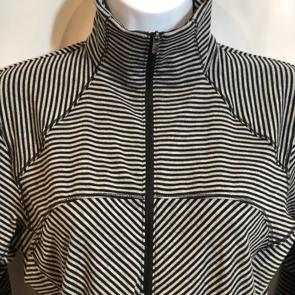 EUC Columbia Black & Gray Pullover Size Medium - Picture 3 of 5